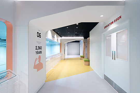 Interior photograph of Yakult Visitor Centre by Mio Yasuaki