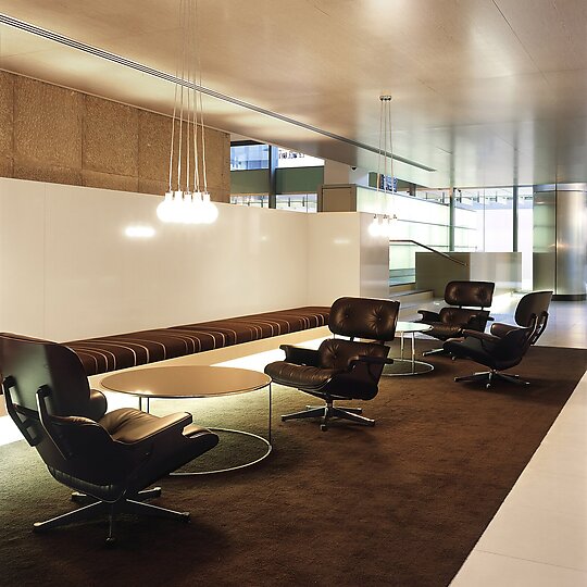 Interior photograph of AGL Headquarters by Ross Honeysett
