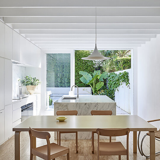 Interior photograph of North Bondi House by Pablo Veiga