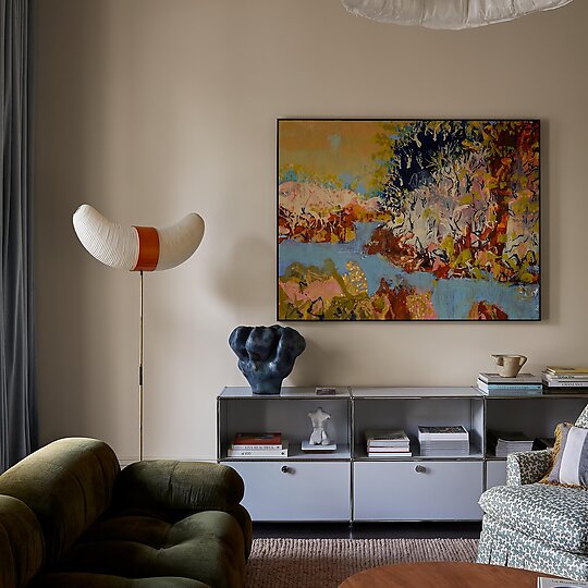 Interior photograph of Victoria Home by Photographer: Lillie Thompson, Photo Styling: Marsha Golemac