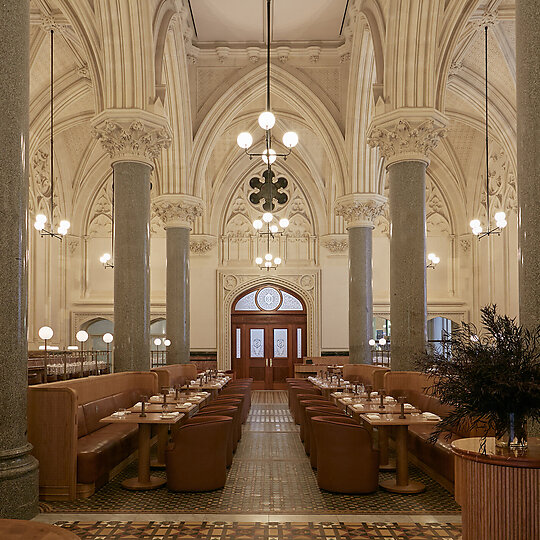 Interior photograph of Reine & La Rue by Tim Salisbury